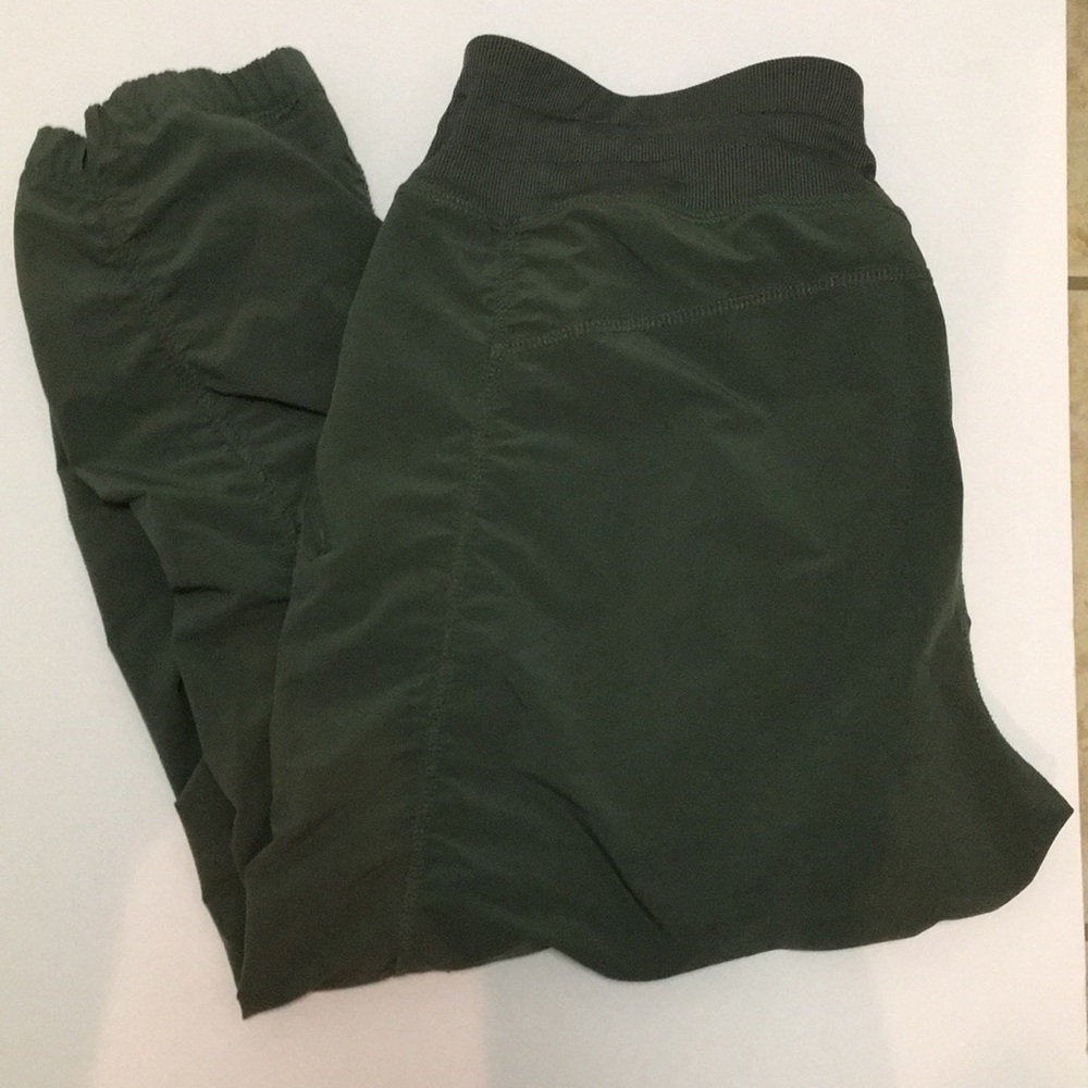 Ladies active crop pants